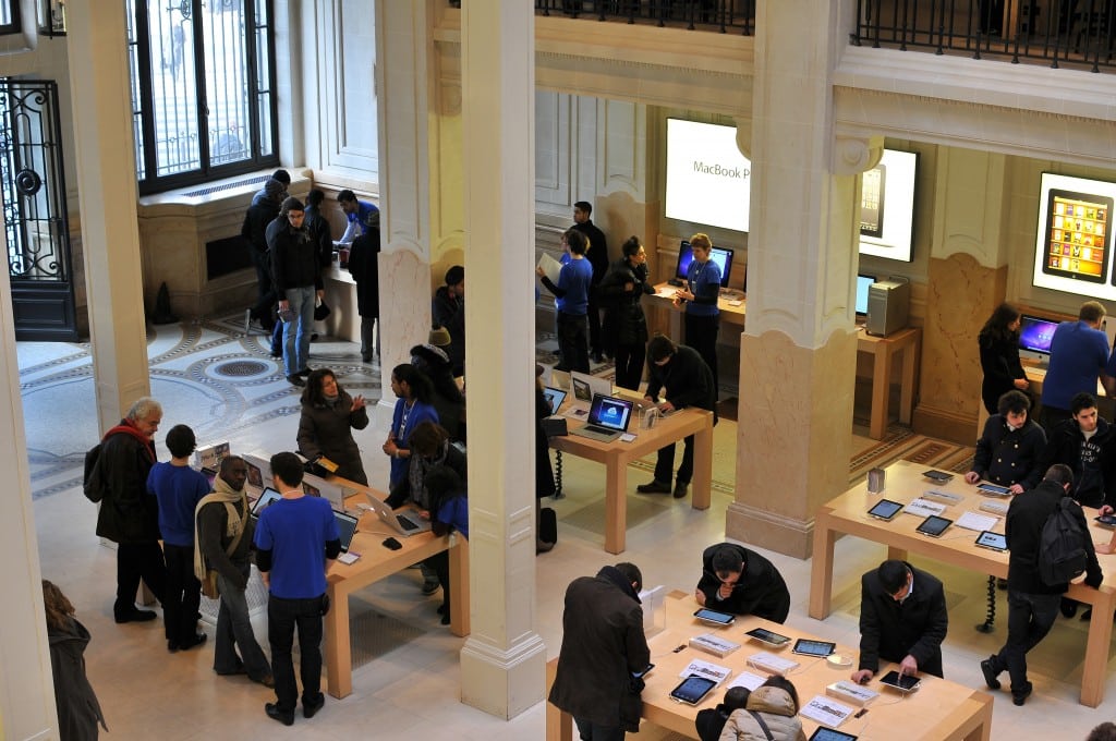 apple paris opera