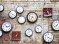 Illustration of our post "What is the best time to post on LinkedIn?"