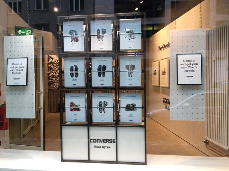 Illustration of our post "This store window is interactional … but not digital"