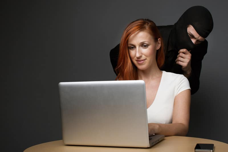 Data Mining : votre assureur vous espionne-t-il sur Facebook ?