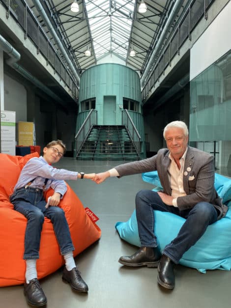Pierre-Raffaele et son invité Marc Filipson lors du tournage du 10ème épisode.