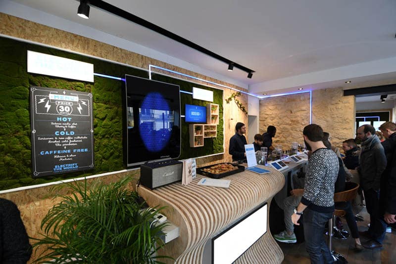 Nissan Electric Café : a popup store where you pay with energy instead of money