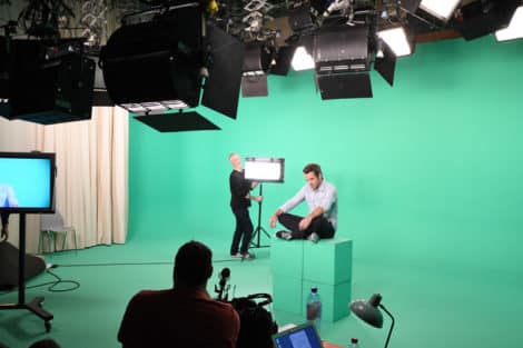 Adrien Devyver lors du shooting de la charte de confientialité de la RTBF 